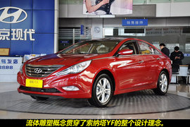 2011款北京现代索纳塔八2.4L
