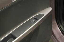 2011款风神H30试驾实拍