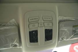 2011款风神H30试驾实拍