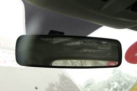 2011款风神H30试驾实拍