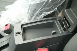 2011款风神H30试驾实拍