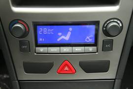 2011款风神H30试驾实拍