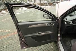 2011款风神H30试驾实拍