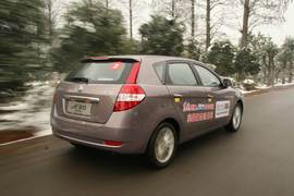 2011款风神H30试驾实拍