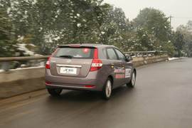 2011款风神H30试驾实拍