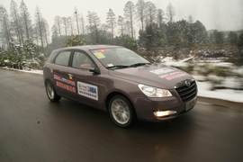 2011款风神H30试驾实拍