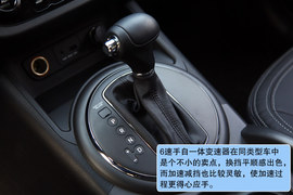 2011款起亚智跑2.0