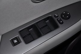 2011款马自达睿翼2.0L精英版