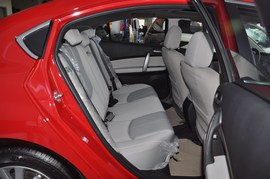 2011款马自达睿翼2.0L精英版