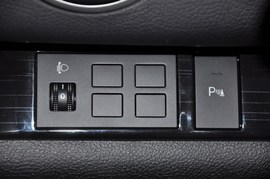 2011款马自达睿翼2.0L精英版