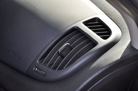 2011款起亚福瑞迪1.6L