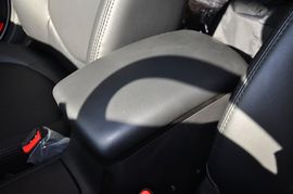 2011款起亚福瑞迪1.6L