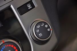 2011款起亚福瑞迪1.6L