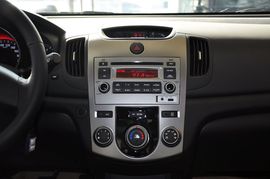 2011款起亚福瑞迪1.6L