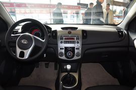 2011款起亚福瑞迪1.6L