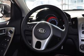 2011款起亚福瑞迪1.6L