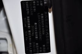 2011款起亚狮跑