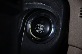 2011款起亚狮跑