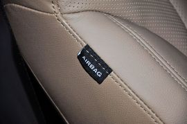 2011款北京现代索纳塔八2.0L