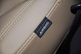 2011款北京现代索纳塔八2.0L