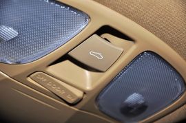 2011款北京现代索纳塔八2.0L