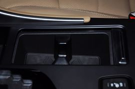 2011款北京现代索纳塔八2.0L