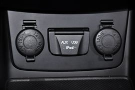 2011款北京现代索纳塔八2.0L