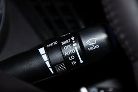 2011款北京现代索纳塔八2.0L