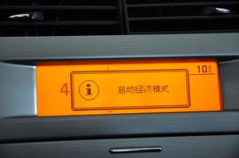 2011款雪铁龙世嘉两厢2.0L手动博雅版