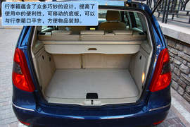 2010款奔驰A180深度试驾实拍