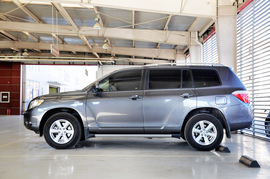 2009款广汽丰田汉兰达2.7L两驱至尊版