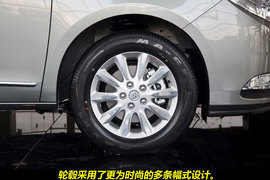 2011款别克全新GL8豪华商务车3.0XT图解