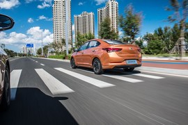 北京现代悦纳1.4L