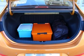 北京现代悦纳1.4L