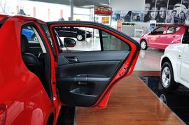 2010款铃木凯泽西2.4L