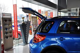 2011款铃木天语SX4两厢1.6L
