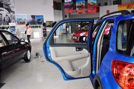 2011款铃木天语SX4两厢1.6L