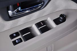 2011款铃木天语SX4两厢1.6L
