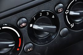 2011款铃木天语SX4两厢1.6L
