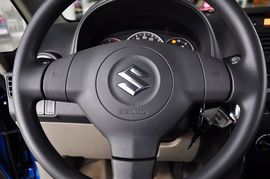2011款铃木天语SX4两厢1.6L