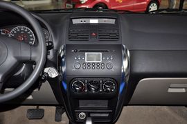 2011款铃木天语SX4两厢1.6L