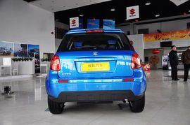 2011款铃木天语SX4两厢1.6L