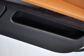 2011款宝马335i敞篷版