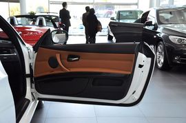 2011款宝马335i敞篷版