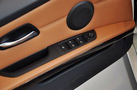 2011款宝马335i敞篷版