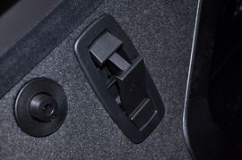 2011款宝马335i敞篷版