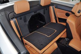 2011款宝马335i敞篷版