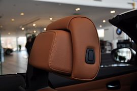 2011款宝马335i敞篷版