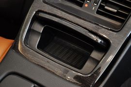 2011款宝马335i敞篷版