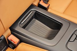 2011款宝马335i敞篷版